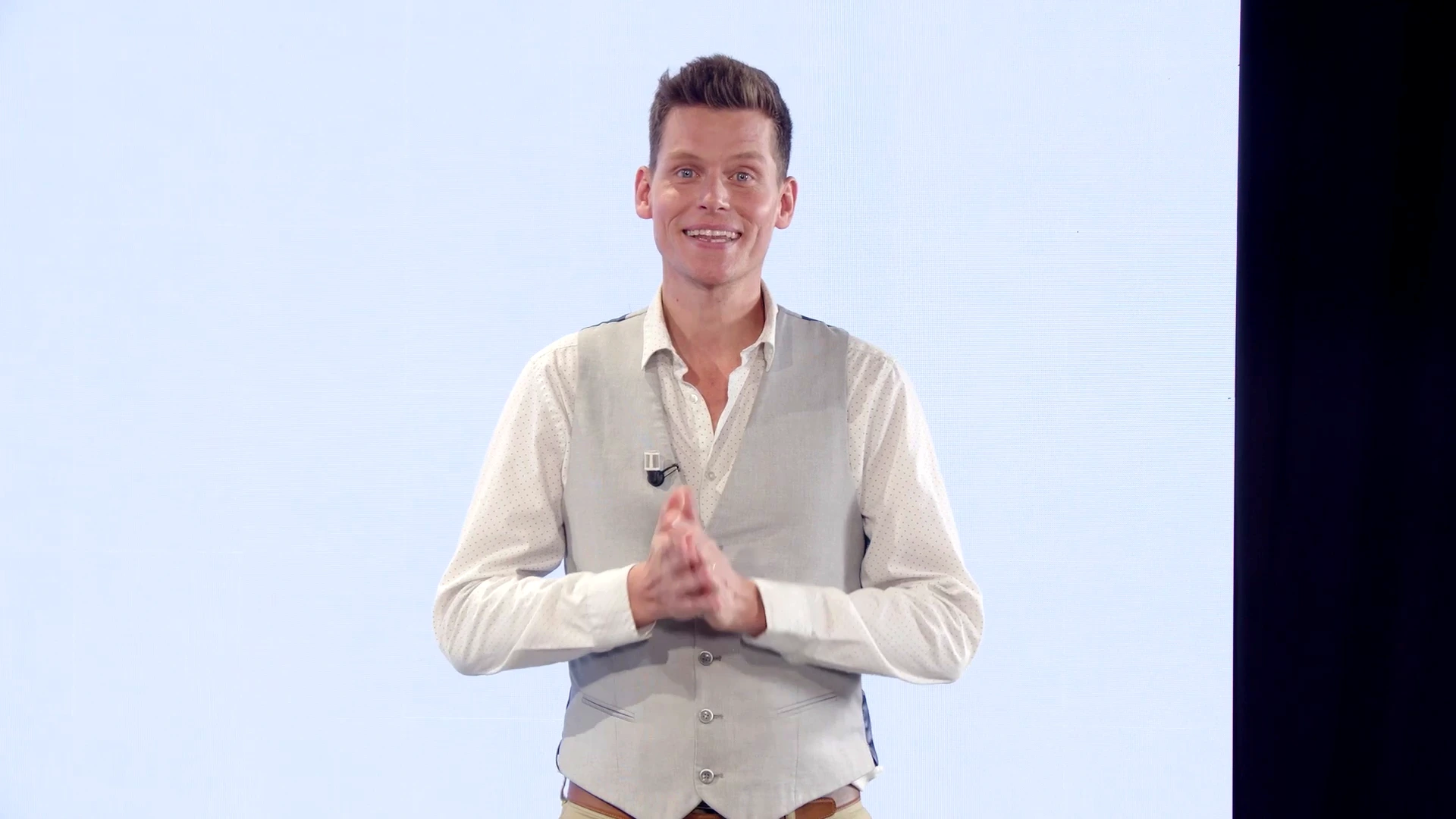 animateur-live-charly-matelas-retail